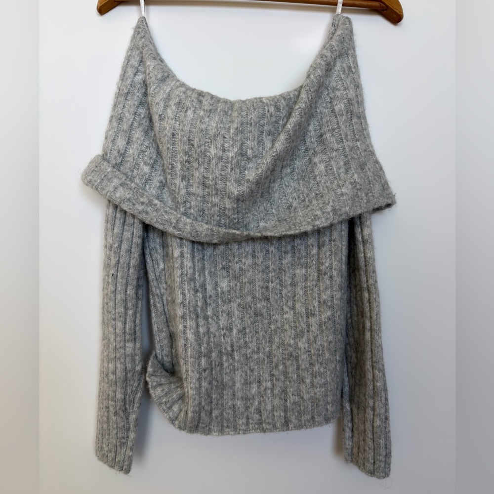 Abercrombie & Fitch Off Shoulder Ribbed Knit Sweater Gray Size L - Picture 8 of 8